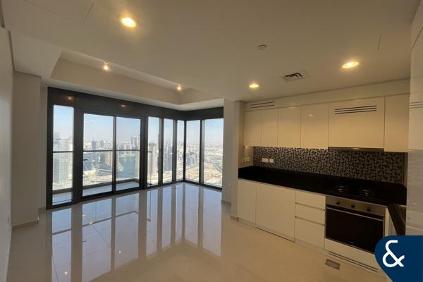 Canal Views | High Floor | Luxury Living