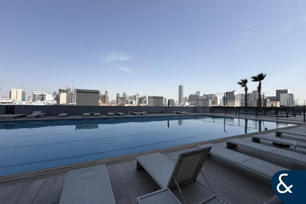 Skyline views | 12 cheques | Furnished