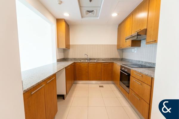 One Bed | Built-in Wardrobes | Burj Views