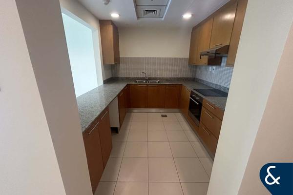 One Bed | Built-in Wardrobes | Burj Views