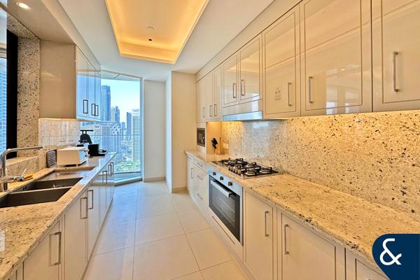 Luxury | Burj Khalifa View | Sold Vacant