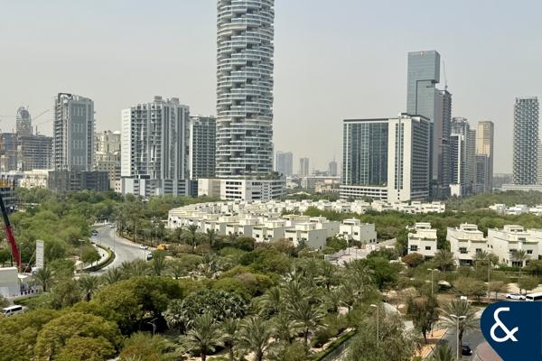 Vacant | Stunning park views in every room
