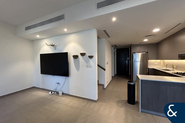 Single Row | Prime Location | Vacant Now