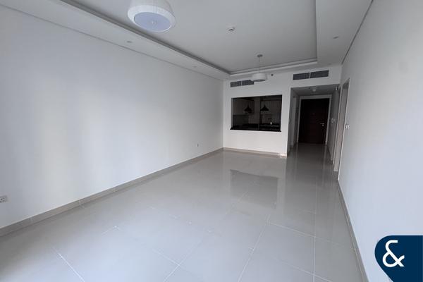 Large and Spacious | 1 Bedroom | Modern