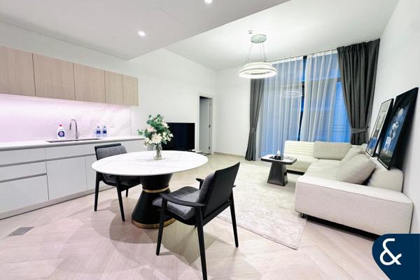 Furnished | 1 Bedroom | Ellington | Premium