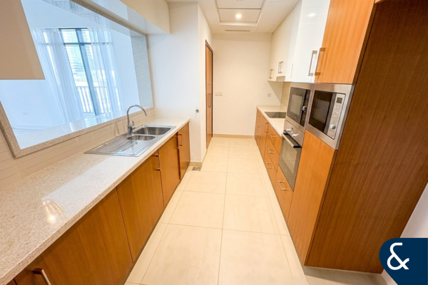 Vacant | Large Terrace | Marina Skyline Views