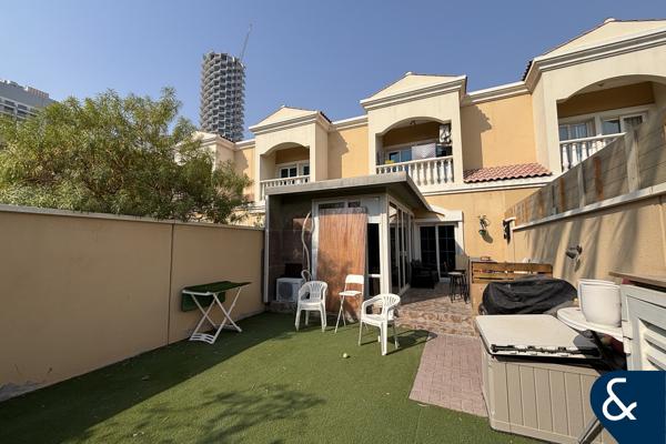 2 Bed Townhouse | Vacant | Upgraded