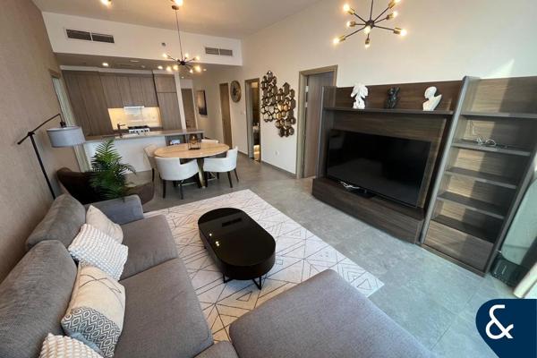 Expansive Views | Vacant on Transfer | Modern