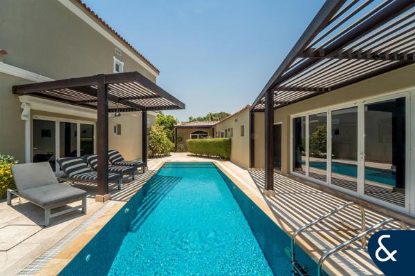 Luxury Lake-Backing Villa | One of Five