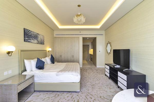Studio Apartment | The Palm Tower | Upgraded