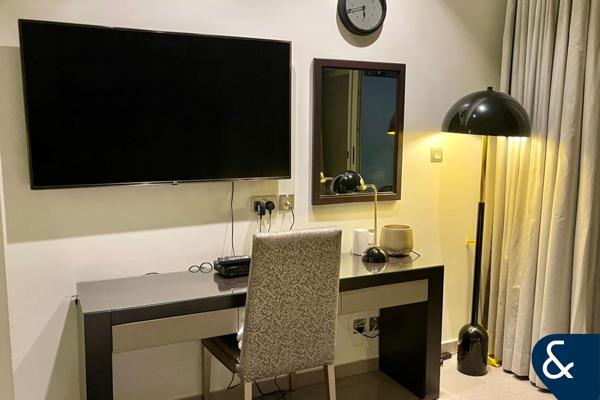 Majestic I Studio I Furnished I Canal View