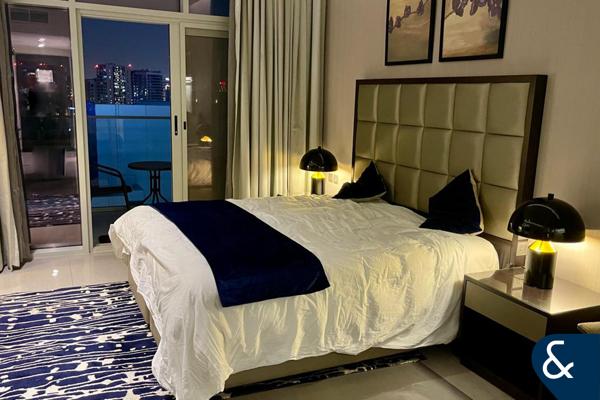 Majestic I Studio I Furnished I Canal View