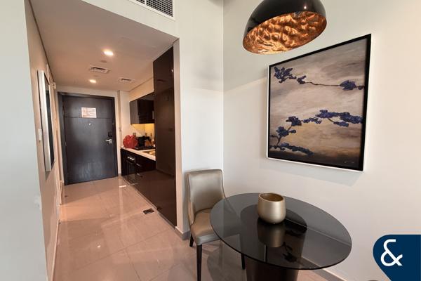 Vacant I Studio I Furnished I Canal View