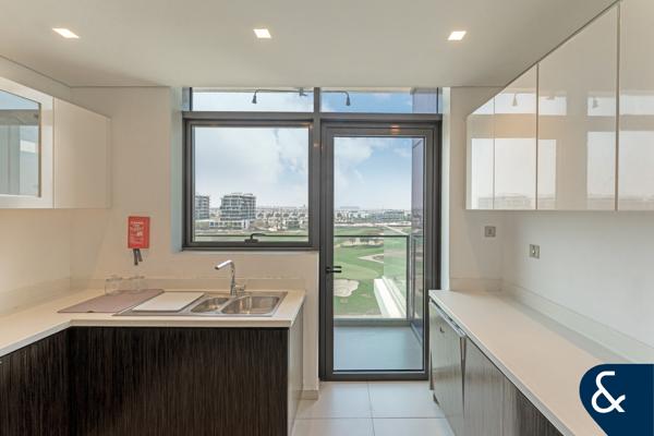 Immaculate | Vacant | Full Golf View