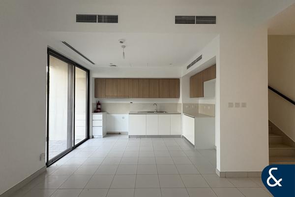Single Row | Emaar South | Vacant Corner