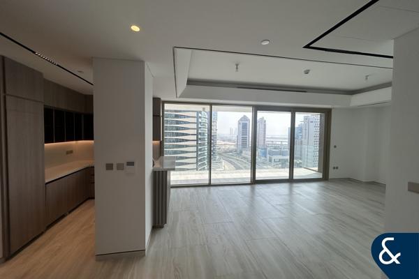 Largest Layout | 1 Bedroom | Genuine Resale