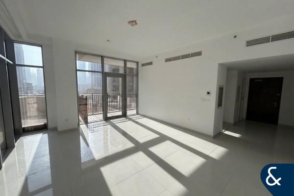 3 Balconies | Huge Layout | Boulevard view