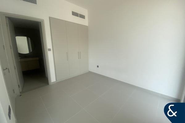 Corner Unit | Exclusive | Opposite Park