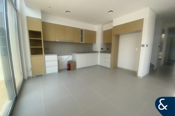 Corner Unit | Exclusive | Opposite Park