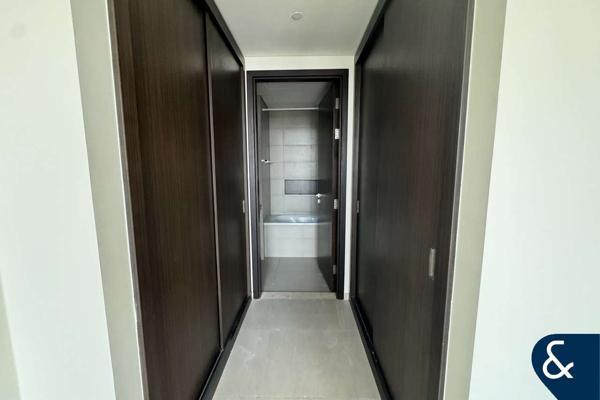 Unfurnished | Vacant | Luxury Tower | 2 Bath