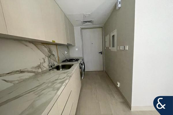 Premium Building | Furnished | Marina View