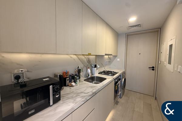 Premium Building | Furnished | Marina View
