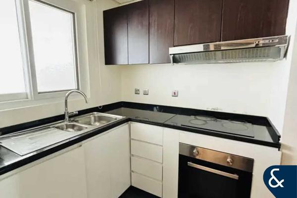 3 Bed Plus Maids | R2M14 | Closed Kitchen