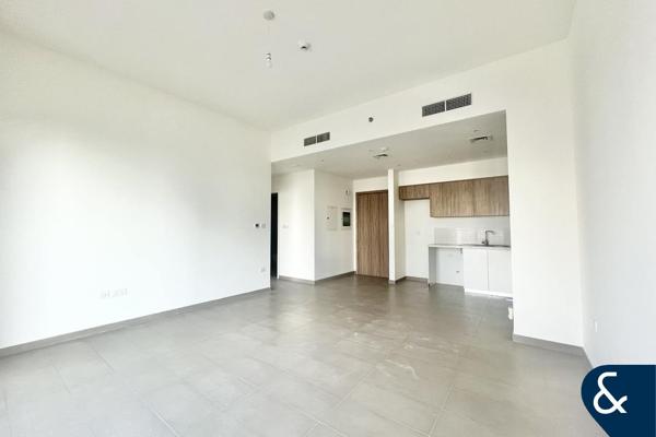Close to Park | Vacant Now | High Floor