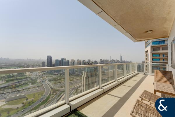 Fully Upgraded | Vacant | Golf Course View