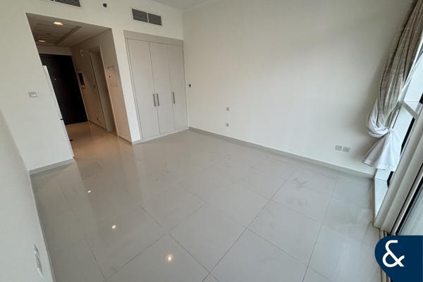 High Floor | Golf Course Views | Ready To Move In