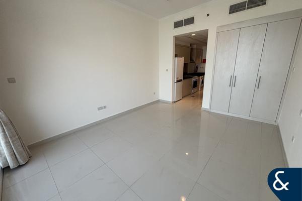 High Floor | Golf Course Views | Ready To Move In