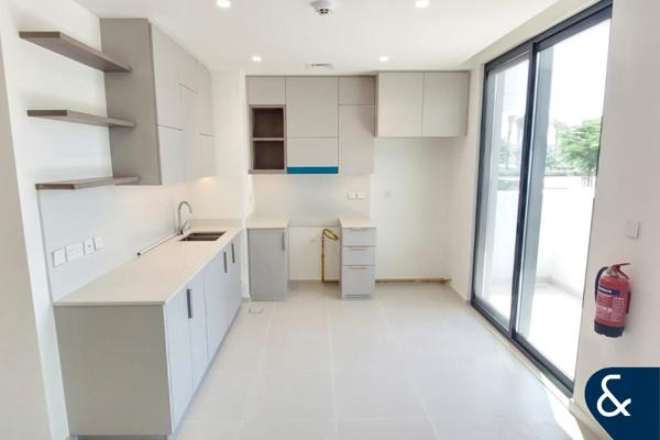 3 Bedrooms | Unfurnished | Open Plan