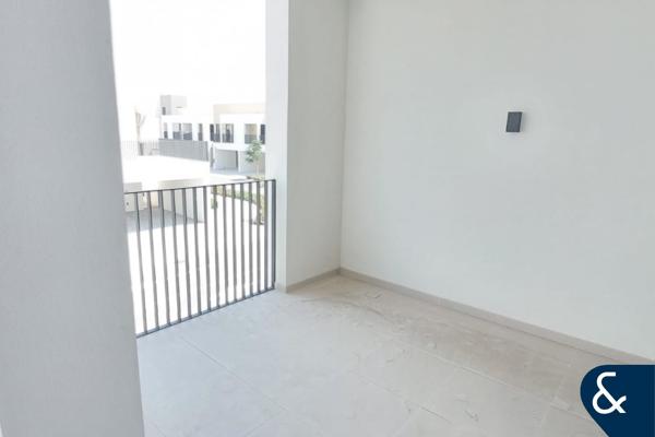 3 Bedrooms | Unfurnished | Open Plan