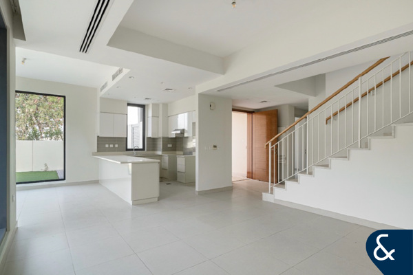 Motivated Seller | Vacant | 5 Bed | Corner