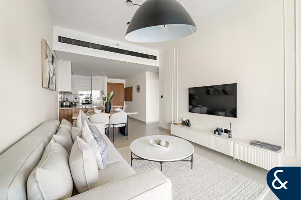 PRICE REDUCED | TOP FLOOR | CALL TO VIEW