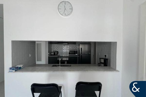 One Bedroom | Fully Upgraded | Furnished