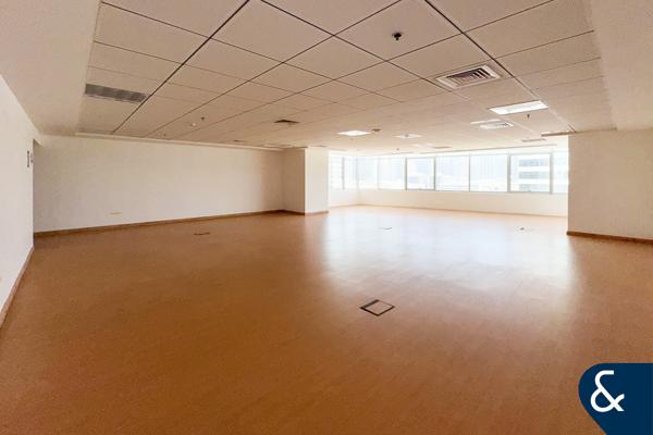 Unfurnished | Fitted | Close to Metro