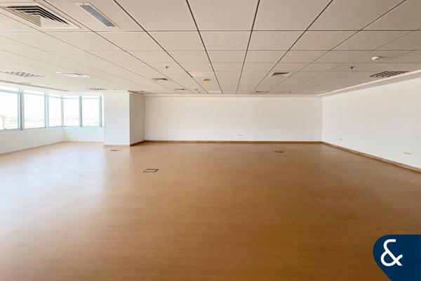 Unfurnished | Fitted | Close to Metro