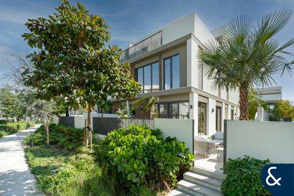 Extended I Upgraded I Best Located Twinvilla