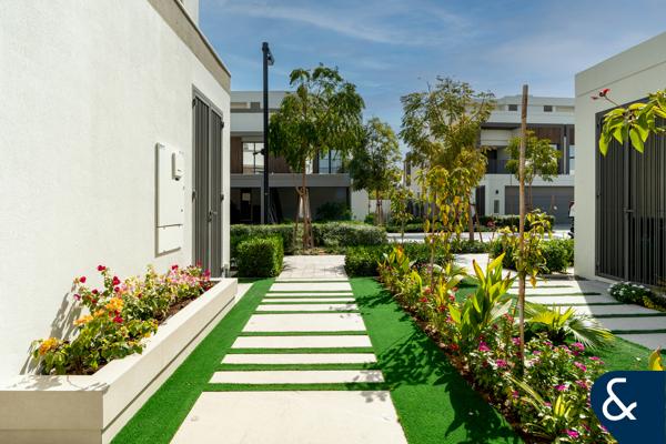 Extended I Upgraded I Best Located Twinvilla