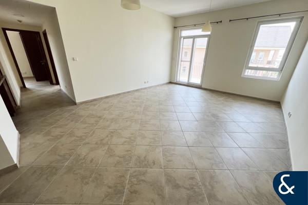 2 Bedrooms | Corner Unit | Community View