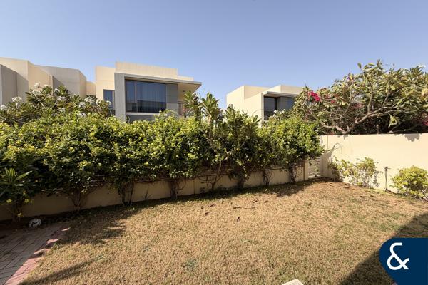 4 bedroom | Maple Villa 2E | Now Available