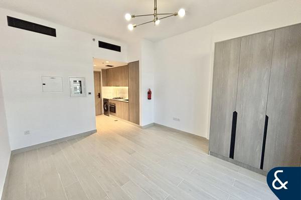 Vacant | Open View | Modern