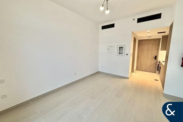 Vacant | Open View | Modern