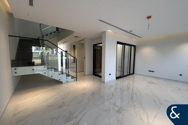 Spacious | Park Backing | Modern Interior