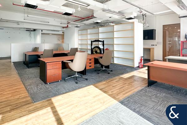 Prime location | Vacant | Fitted office