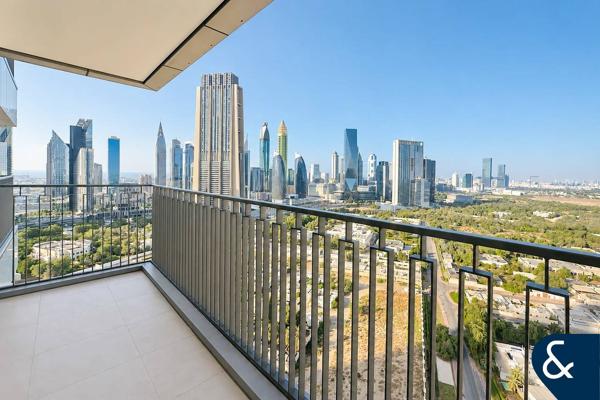 Corner Unit | Vacant September | Large Layout