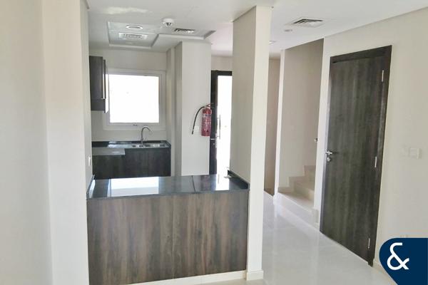 3BR Townhouse | Single Row | Close To Pool