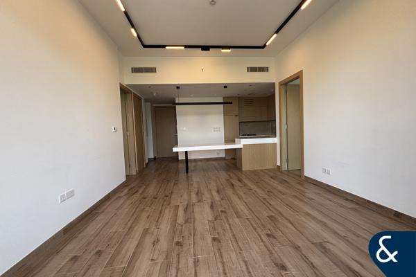 VACANT | LOWEST PRICE | ELLINGTON | PARK VIEW