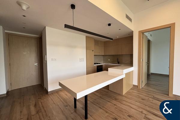 VACANT | LOWEST PRICE | ELLINGTON | PARK VIEW